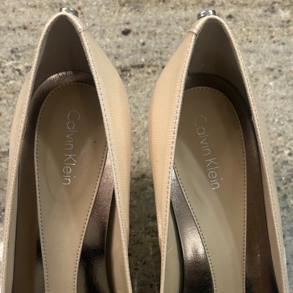 New! Calvin Klein Patent Nude Peep Toe Pumps - Picture 6 of 6